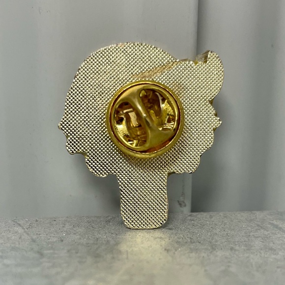 Donald Trump the Punisher collectable lapel pin - Picture 4 of 8